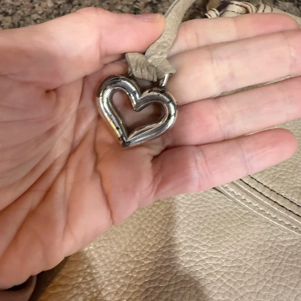 Brighton Cream Pebbled Leather Shoulder‎ Bag Braided Strap Heart Charm
